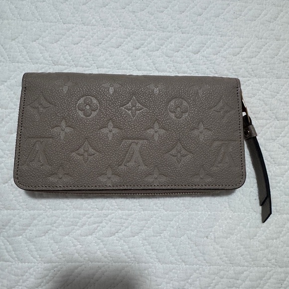 Louis Vuitton - Zippy Wallet Turtledove - M69034 - Picture 4 of 14